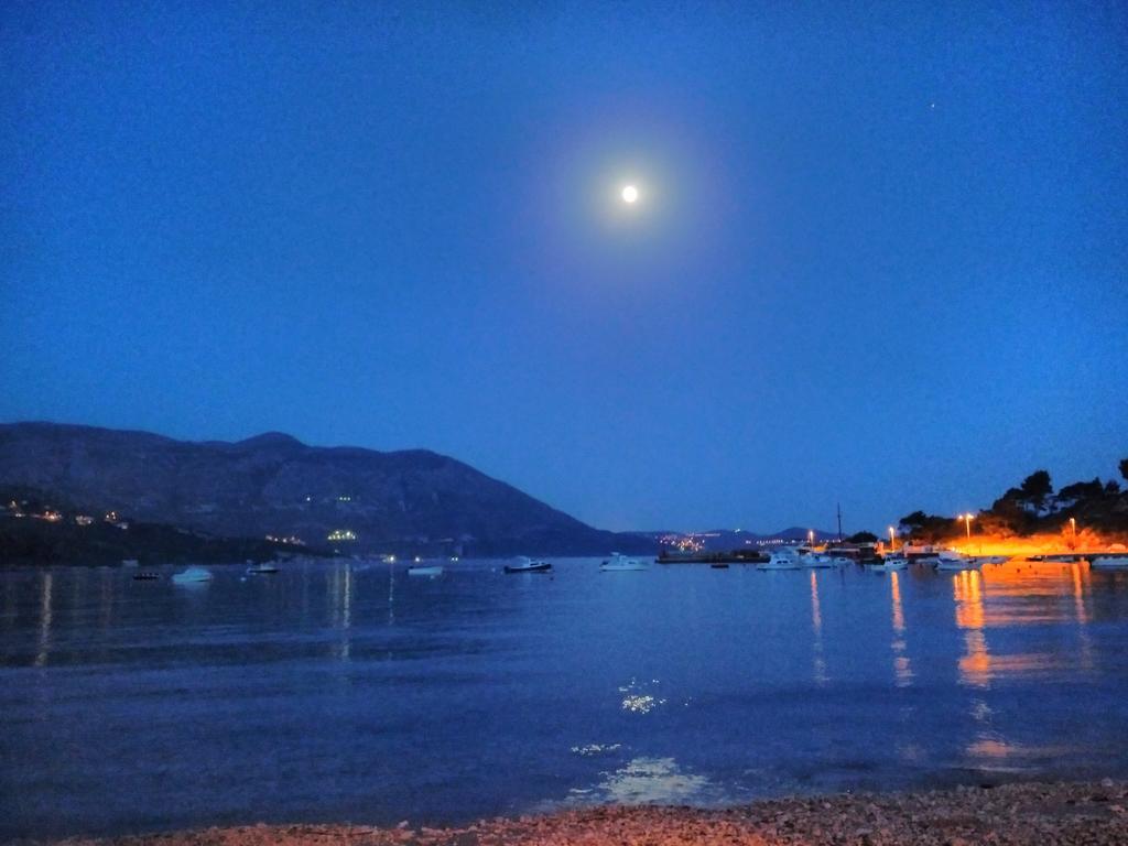 Mare & Monti